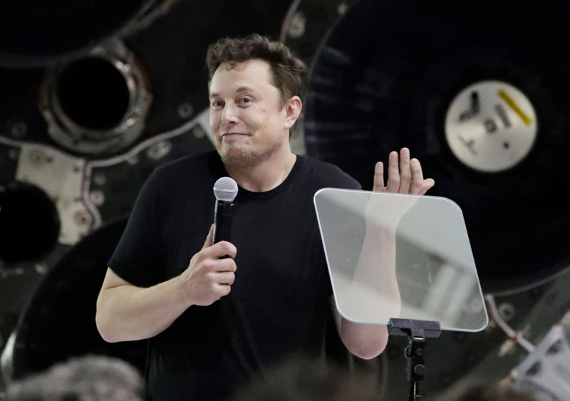 Illustration for article titled Tesla Employees Call 'Bullshit' On Online Sales Claims Amid Retail Closure Chaos